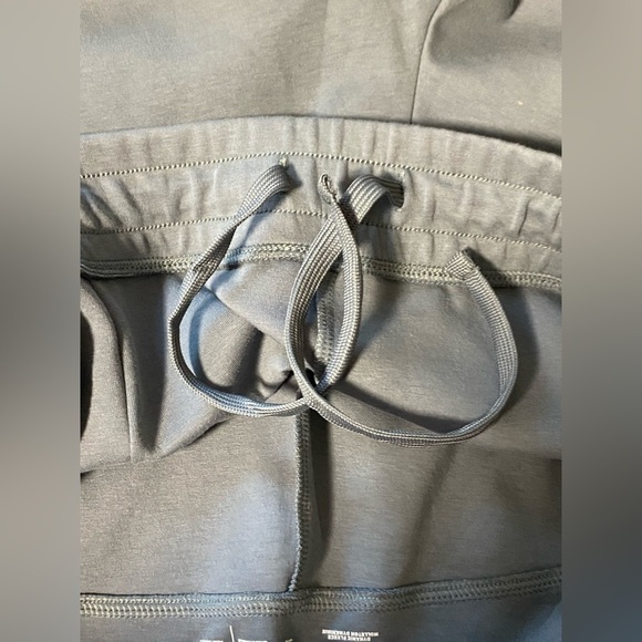 OLD Navy Dynamic Fleece High-Waisted, Wide-leg Pants, Pintucked, size 3X - Picture 10 of 14